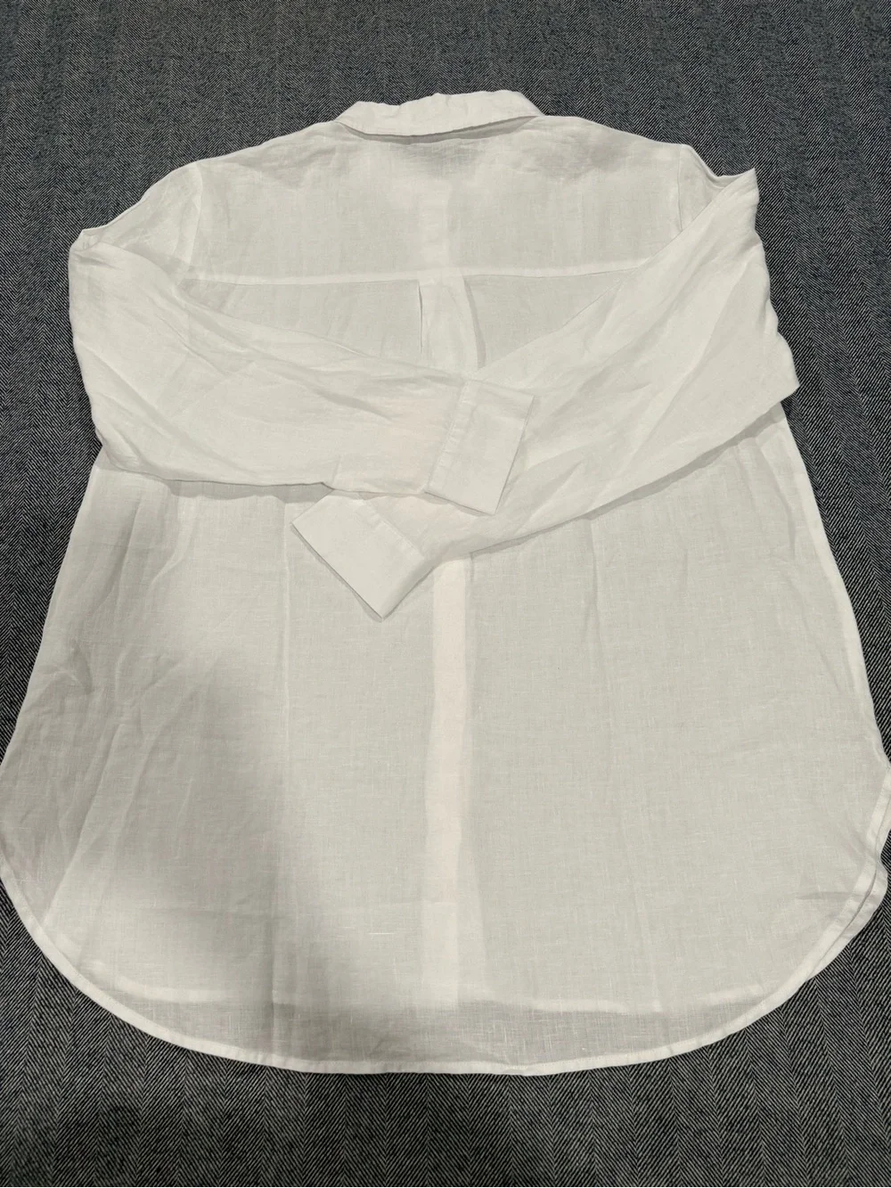 Eileen Fisher Organic Handkerchief Linen Classic Collar Shirt | color: white | M - Picture 6 of 9